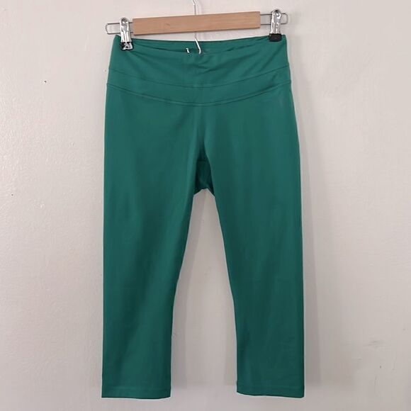 The North Face hatha Capri conifer teal green cropped Capri yoga - Picture 2 of 7